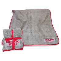 NBA Chicago Bulls Frosty Fleece Blanket w/ Sherpa Material
